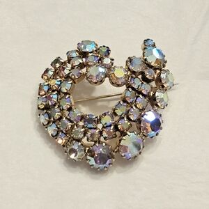 Vintage Glam! Aurora Borealis Brooch.